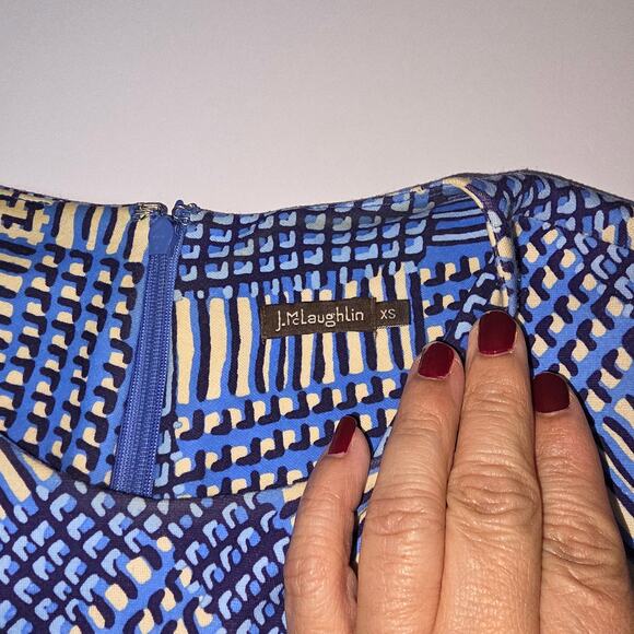 J.McLaughlin Sheath Dress Women XS Blue Geometric Sleeveless Stretch Knit Preppy - Picture 9 of 10